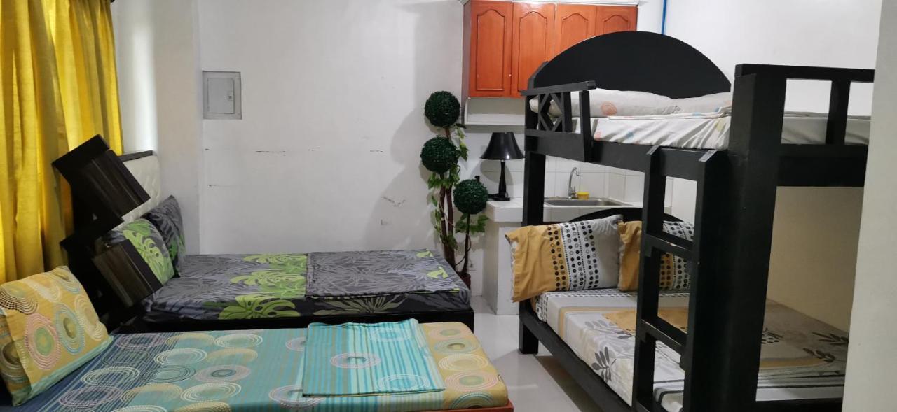N&J Lopez Lodging House 파사이 외부 사진